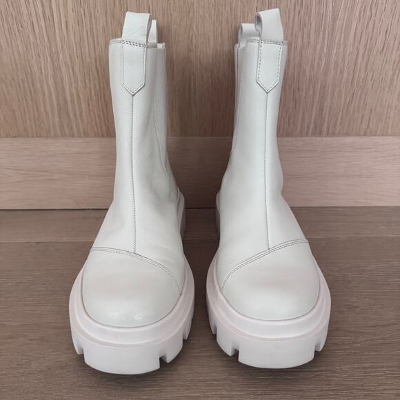 Toms Women's Rowan Water resistant Chelsea Boots in Light Sand Size 7.5 - Picture 4 of 11